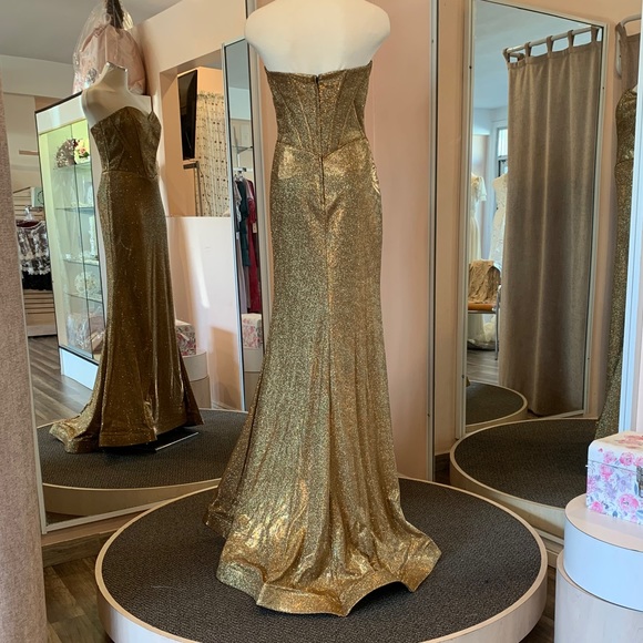 Nina Canacci Prom Gown, Special Occassion … - Picture 3 of 9